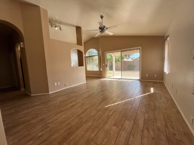 Photo - 2 BEDROOM PLUS DEN NEAR ARROWHEAD SHOPS