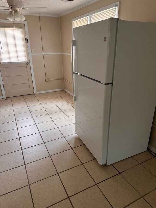 Photo - Adorable 2 BR / 1 BA - Cute affordable Home - Fort Walton Beach - Behind ACE Hardware off Racetr... Unit 100