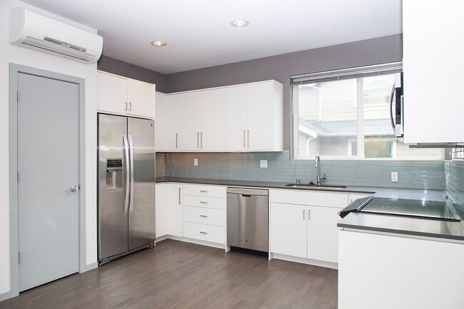 Photo - West Seattle Townhouse