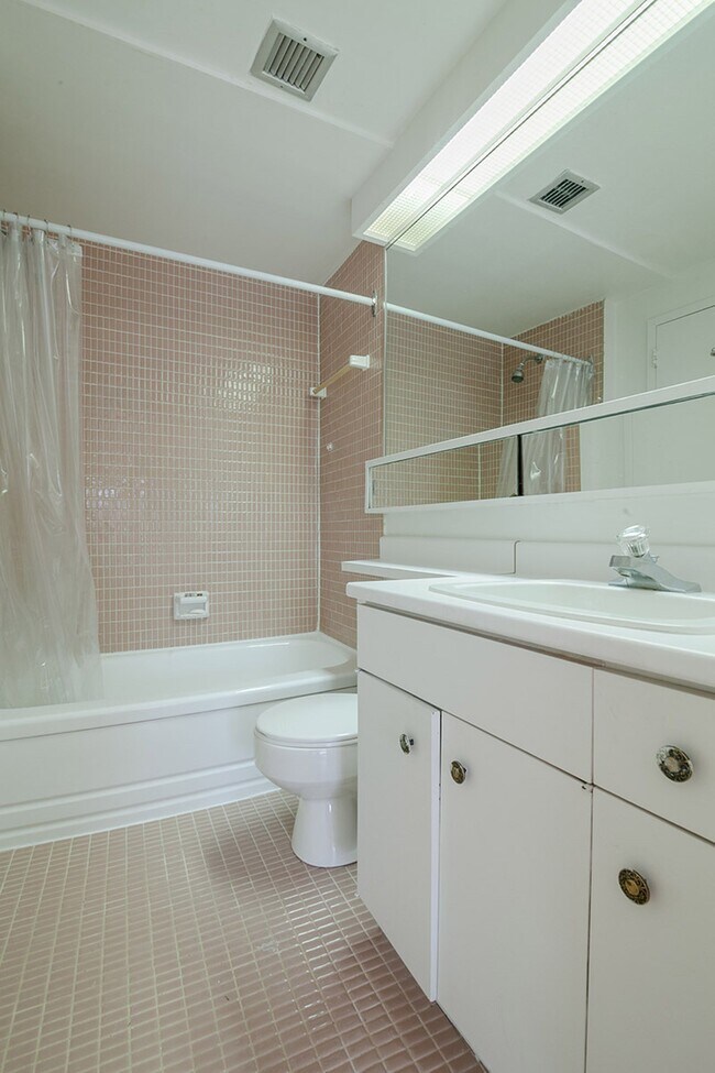 Photo - 4555 Av. Bonavista Unit 302
