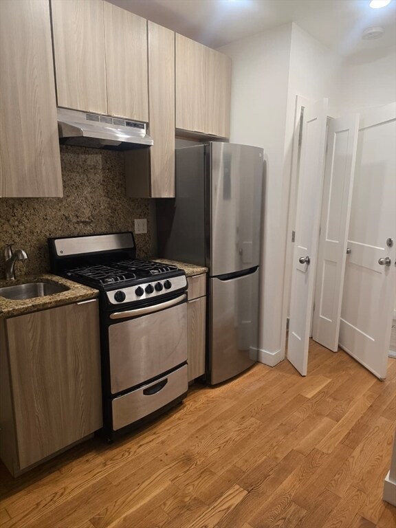 Building Photo - 21 5th St Unit 3
