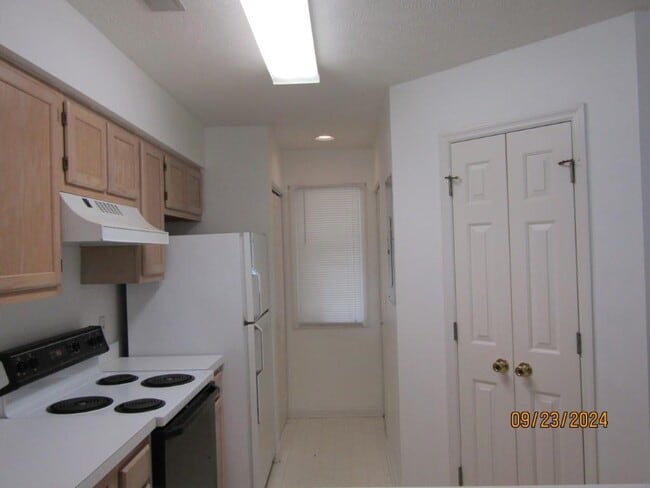 Photo - 619 Tupelo Ln