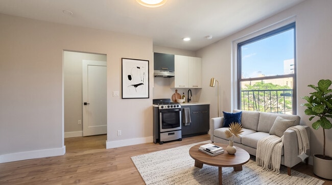545 W 125th St
