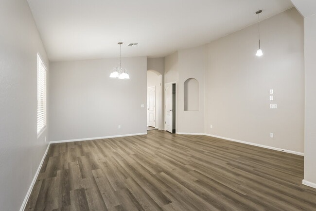 Photo - 21103 N Danielle Ave