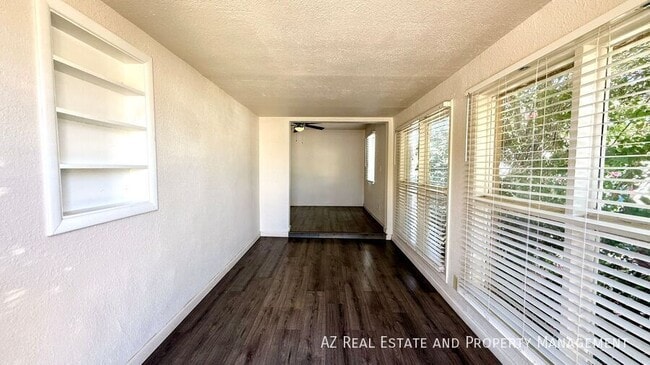 Photo - 5547 W Gardenia Ave