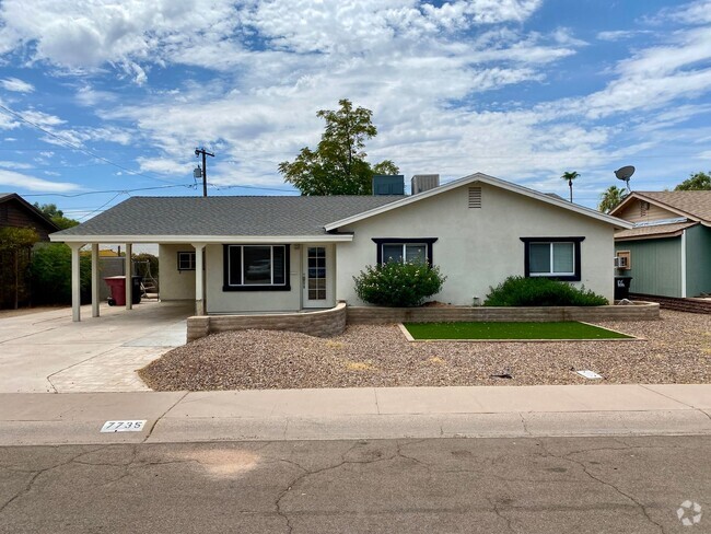 Building Photo - 3 Bedroom 2 Bathroom Home in Scottsdale