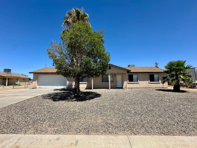 Building Photo - 6527 Nielsen Way