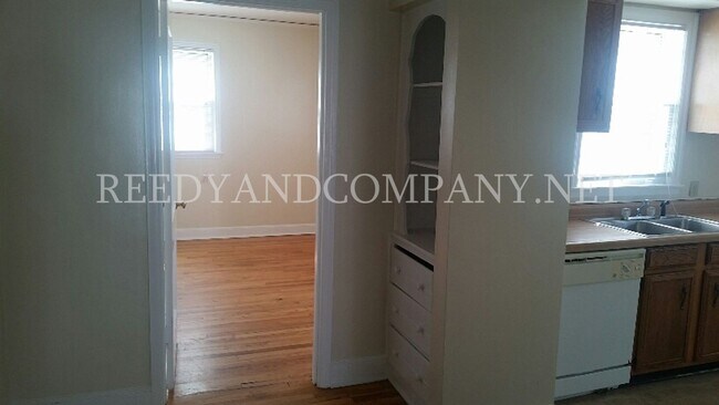 Photo - 3711 Buchanan Ave