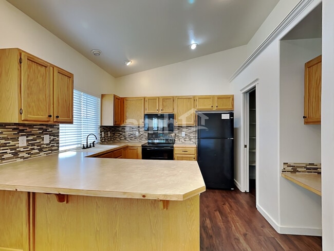 Photo - 2031 E Lochmeadow Ct