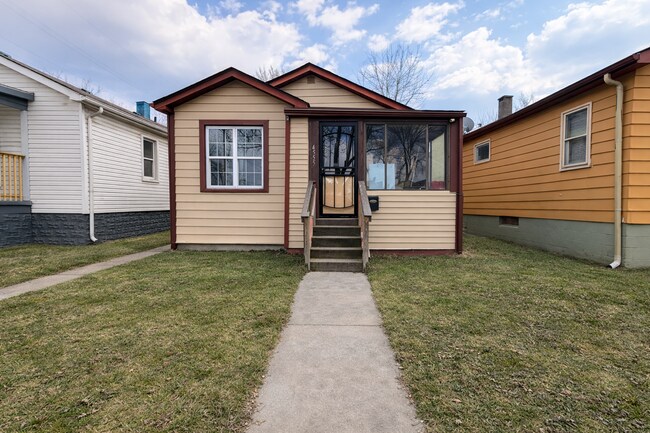 Building Photo - 4555 3rd St