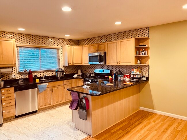 Building Photo - 46 Algonquin Trl Rental