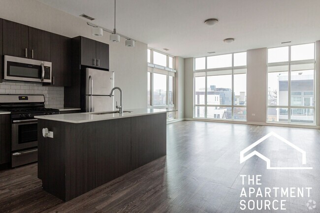 Building Photo - 1545 W North Ave Rental