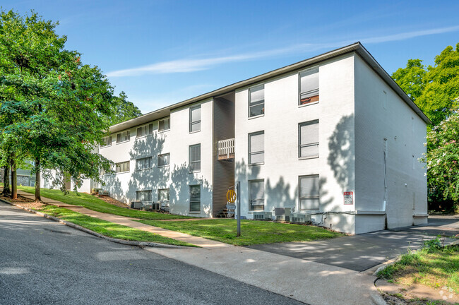 Building Photo - Breezeway Rental