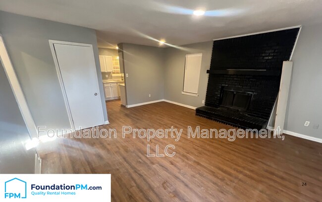 Photo - 826 Bitter Creek Cove