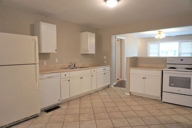 Photo - 3 Bed 2 Bath 1 Car Garage -The Village NW OKC