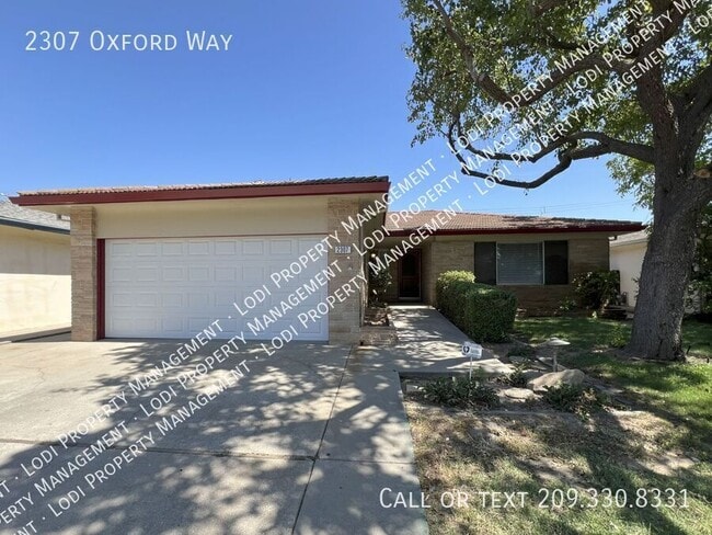 Photo - 2307 Oxford Way House