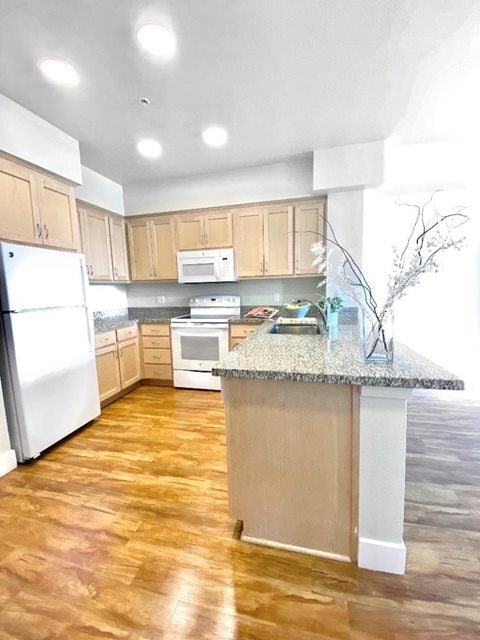 Photo - 2000 Delaware