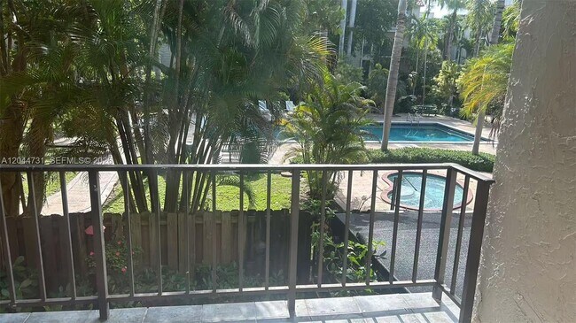 6900 N Kendall Dr Unit A205