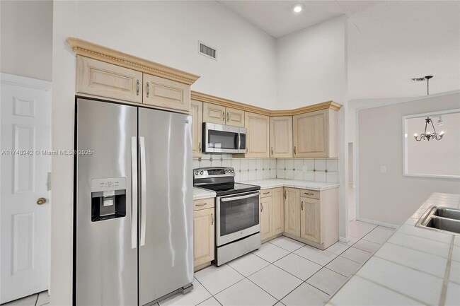 Building Photo - 296 NW 118th Ter Rental