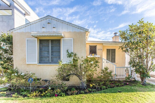 Building Photo - 2230 Midvale Ave