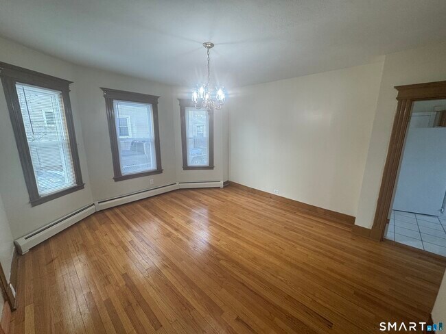 Photo - 110 Adelaide St