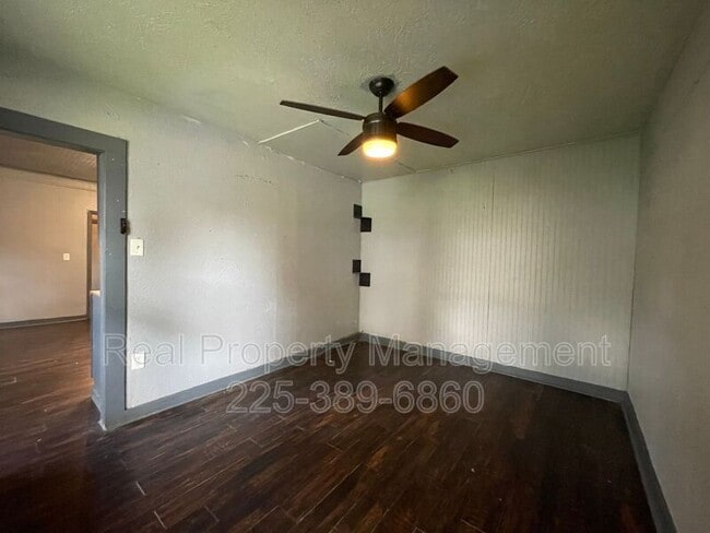 Photo - 1133 Maximillian St