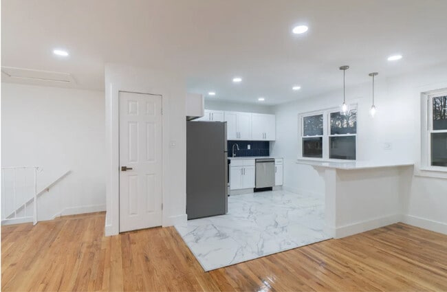 Photo - 500 Adams Ln