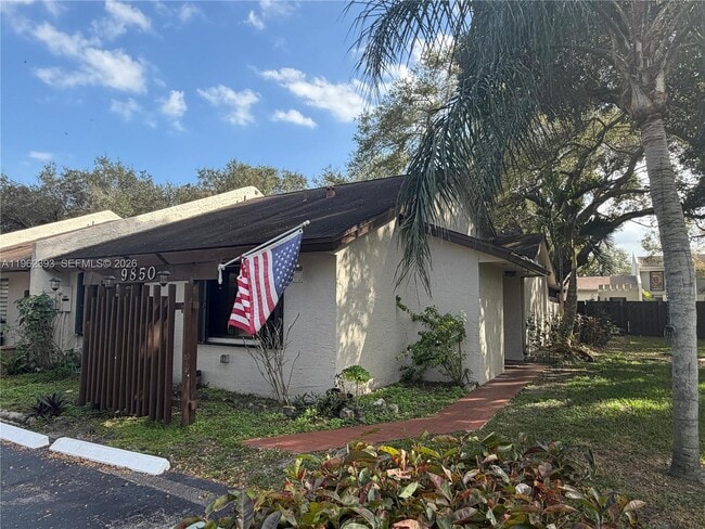 Photo - 9850 NW 15th Ct