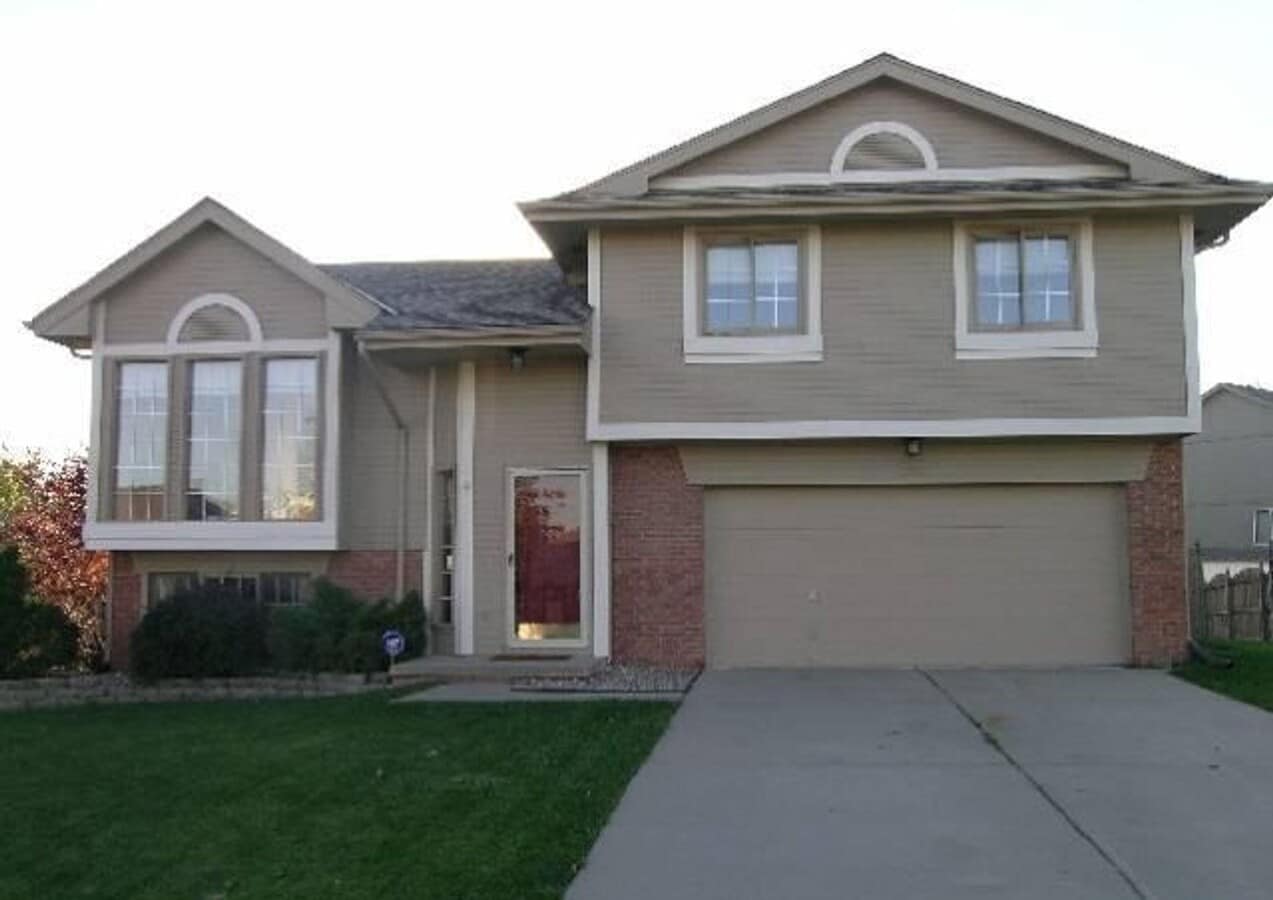 3 Bedroom Multi-Level! - 3 Bedroom Multi-Level!