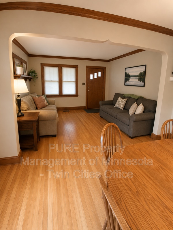 Photo - 2029 Wellesley Ave