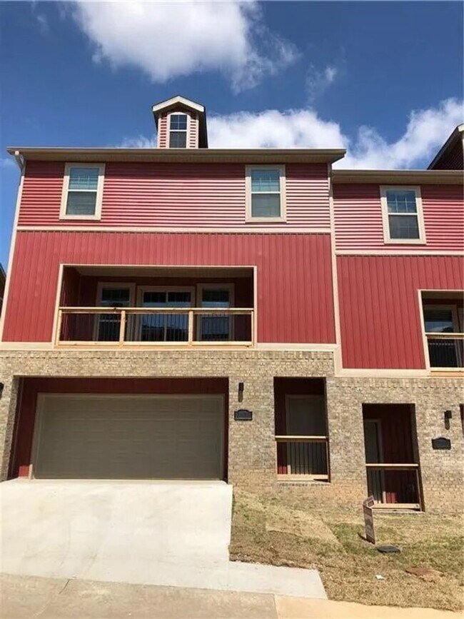 Building Photo - Beautiful Condo At Great Location!!!