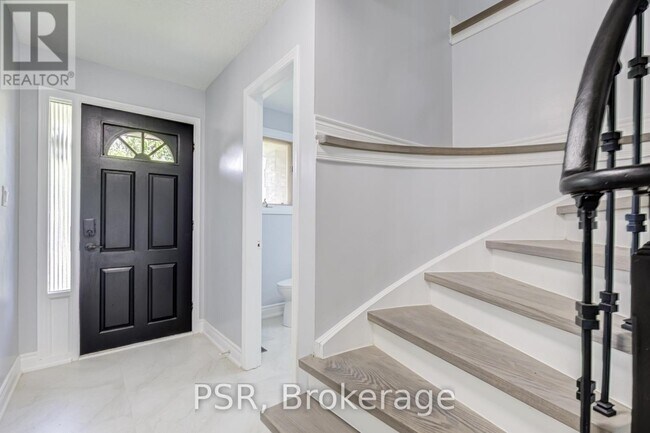 Photo - 166 Adele Crescent
