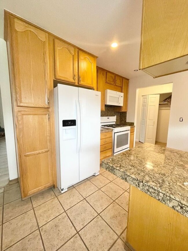Photo - This beautifully maintained 3-bedroom, 2-bathroom Windsor home
