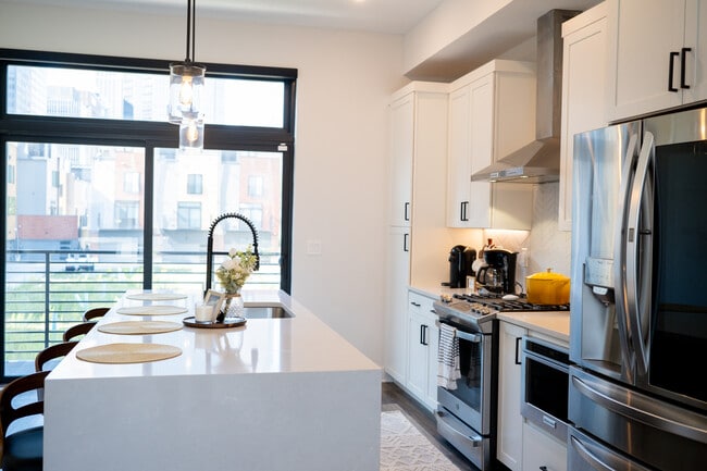 Photo - 1446 E 15th St