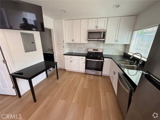 Building Photo - 12610 Martha St Rental