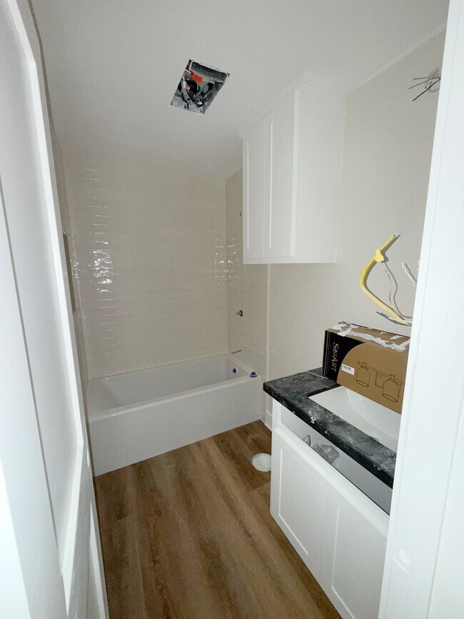 Baño - 991 6th Street