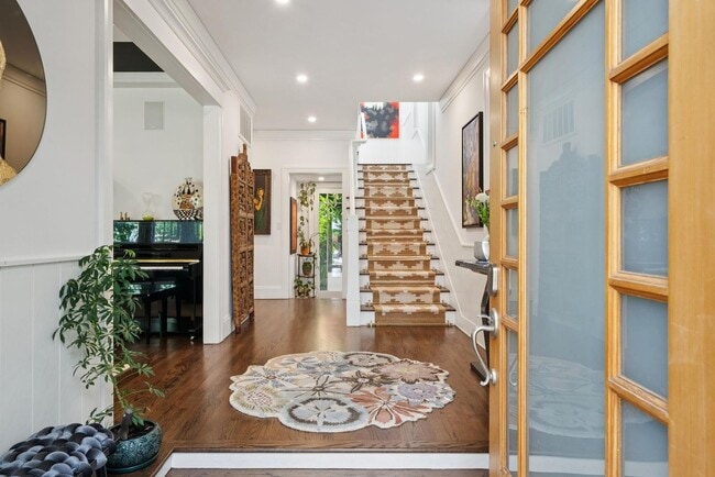 Photo - Beautifully Appointed 7-Bedroom Home with Lush Garden Setting in Palo Alto