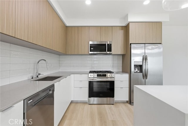 Photo - 12078 Guerin St Unidad 207