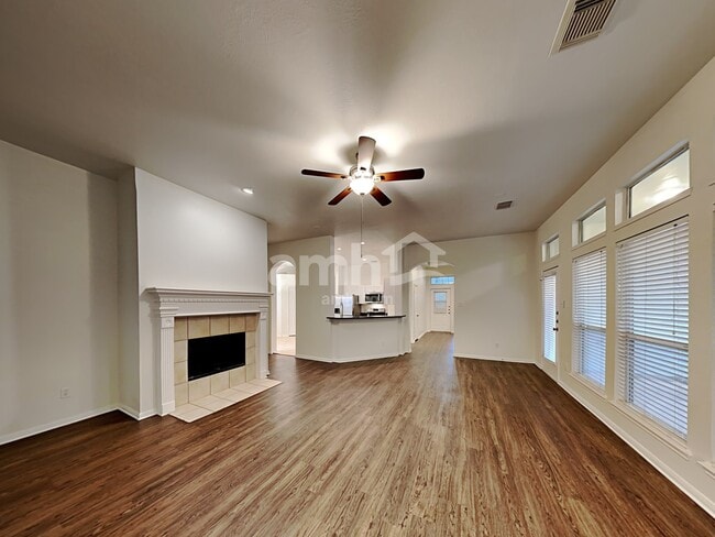 Photo - 15207 Henderson Point Dr