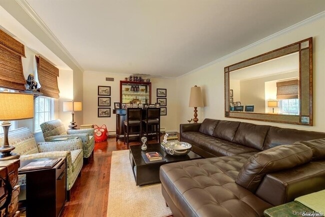 Photo - 174 Lodge Ave