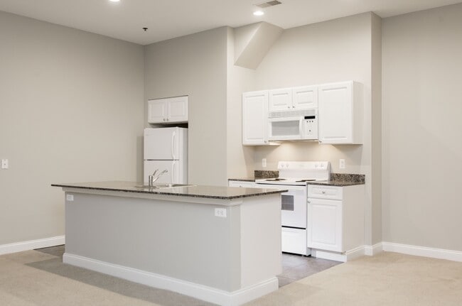 Photo - 1001 Chestnut St