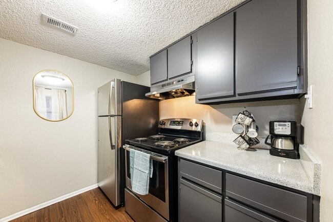 Photo - Polaris on the Park - Renovated Apartments...