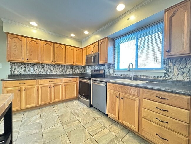 Photo - Charming 4-Bedroom Cul-de-Sac Home in Virginia Beach "ASK ABOUT OUR ZERO DEPOSIT"