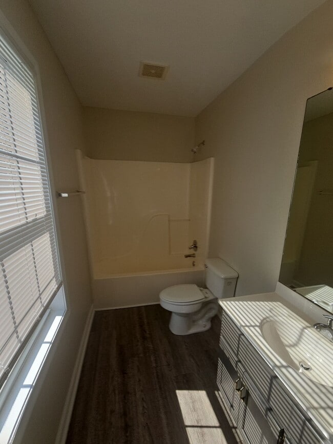 Photo - 1351 N Dixie Ave Unit A5