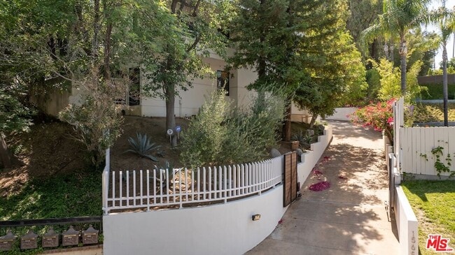 Photo - 15656 Crownridge Pl