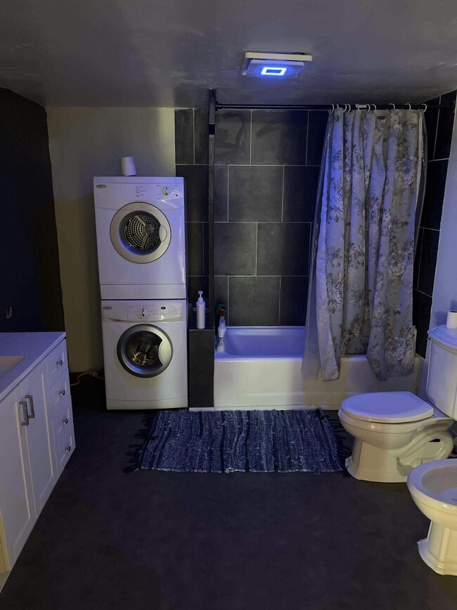 Photo - 220 W 7th Ave