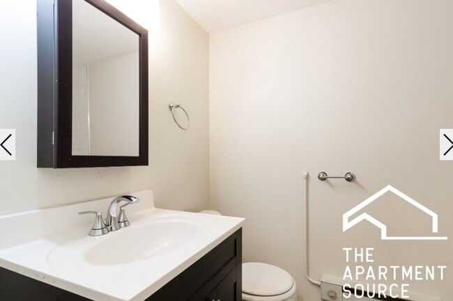 Photo - 732 W Roscoe St Unit G