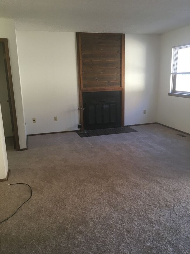 Photo - Lovely 3 Bedroom Townhouse in Lafayette