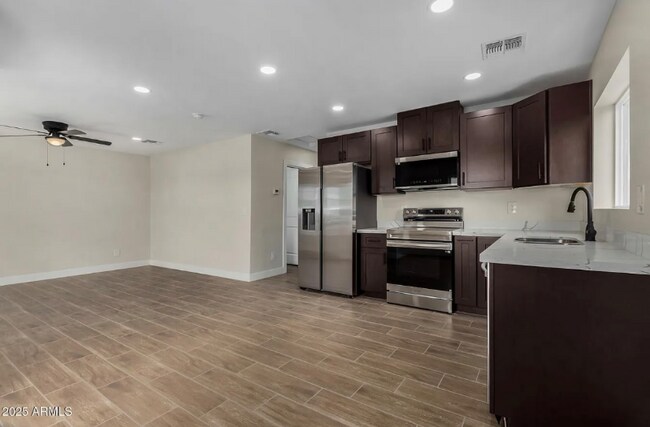 Photo - 1009 S 17th Ave Unit B