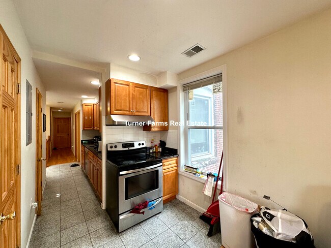 Photo - 10 Moreland St Unit 2